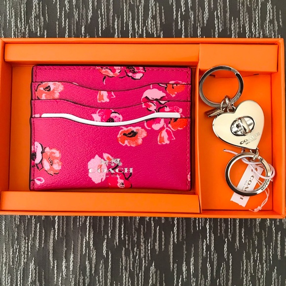 Floral Coach Card Case with Coach Heart Keychain - Picture 1 of 9